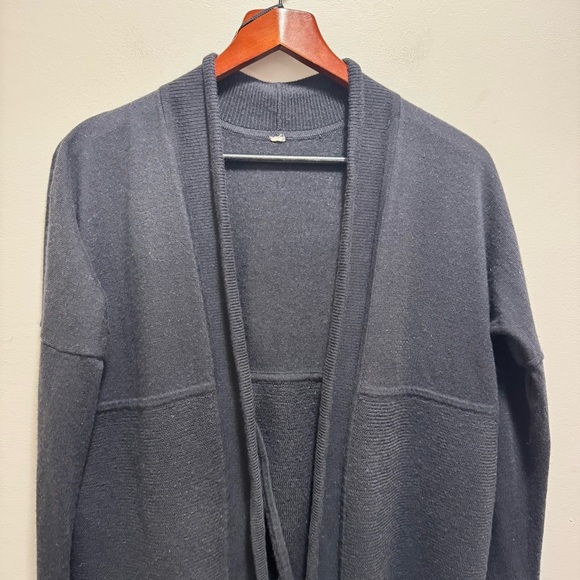 Lululemon Black Sit In Lotus Wrap II Merino Wool Size Small Casual Knit - Picture 6 of 15